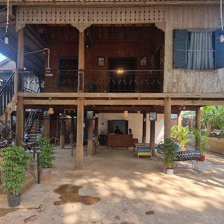 Discover Kratie Homesetay Exterior foto