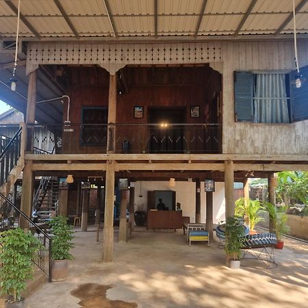 Discover Kratie Homesetay Exterior foto